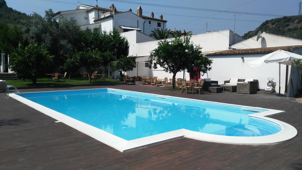 Agriturismo Malena Amica Luaran gambar